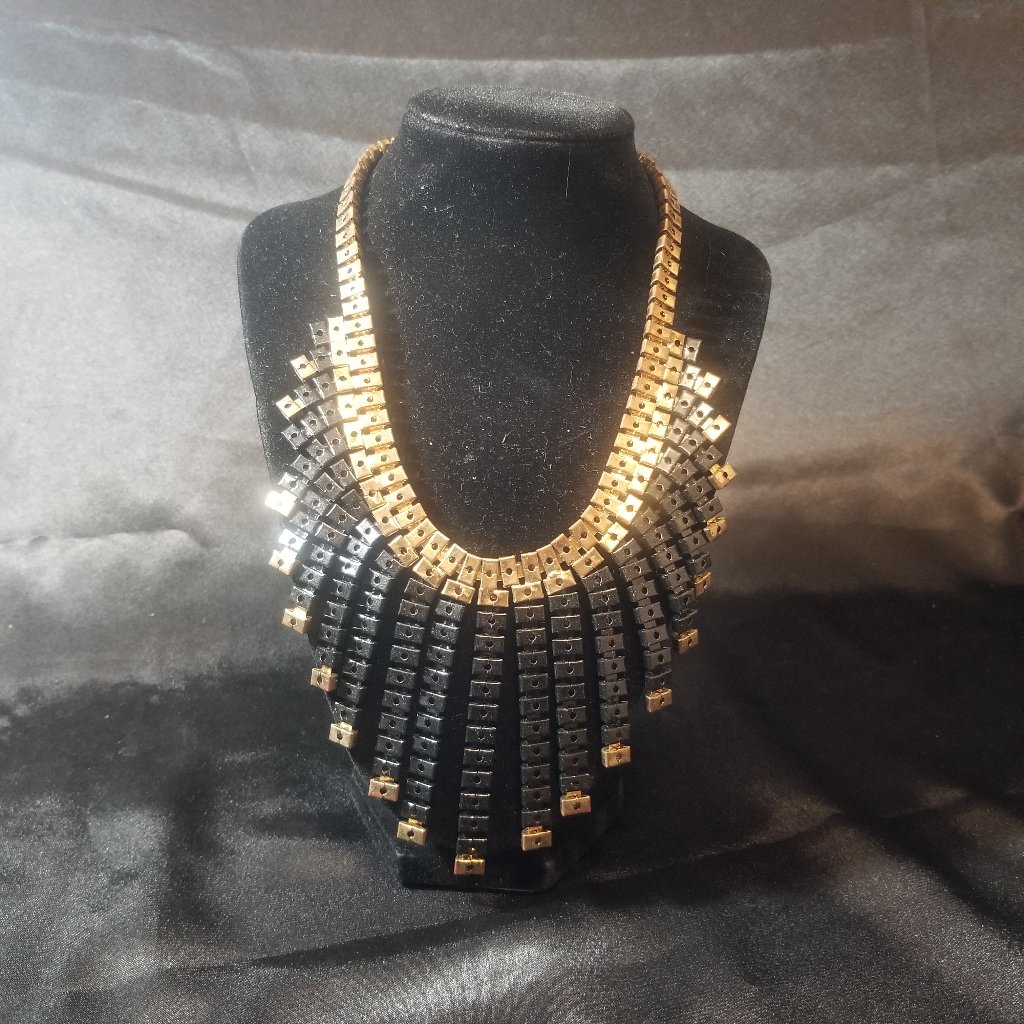 Traci Lynn Jewelry 27$